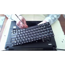 Заміна клавіатури з розборкою ноутбука